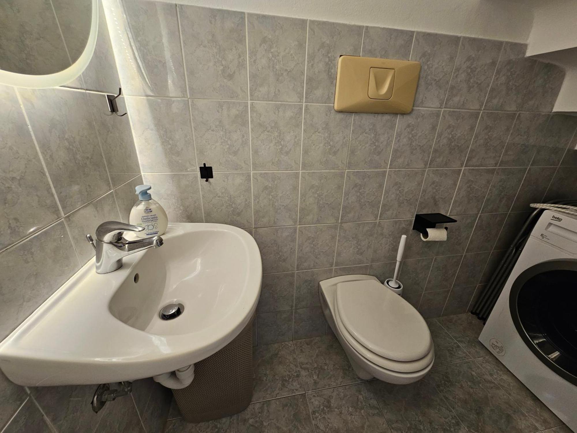 Exclusive Top Floor 2-Bedroom Flat Milano Eksteriør billede